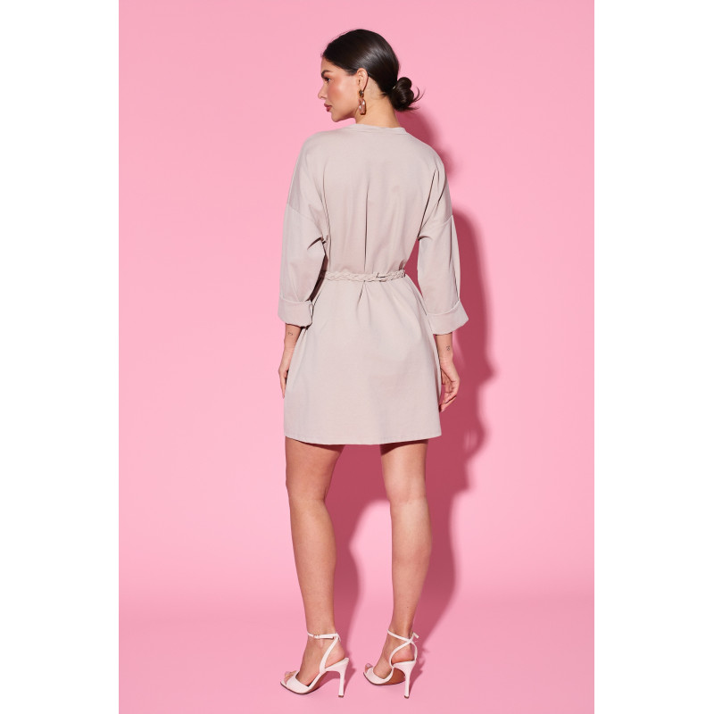 Sukienka z rękawem 3/4 i plecionym paskiem w talii