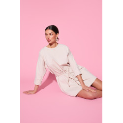 Sukienka z rękawem 3/4 i plecionym paskiem w talii