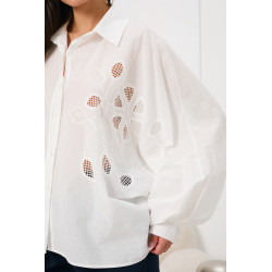 Koszula z haftem i bufiastymi rękawami | Hurtownia odzieży damskiej online