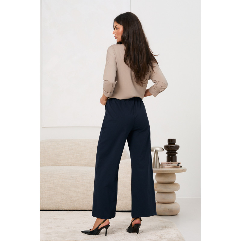 Spodnie wide leg z paskiem | Sprzedaż hurtowa dla butików