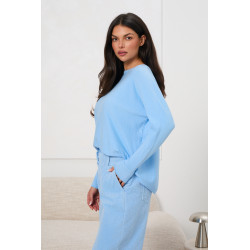 Sweter oversize z guzikami na plecach