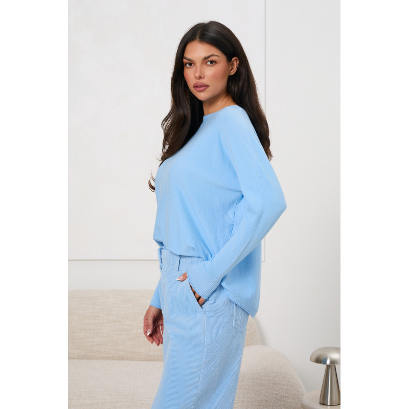 Sweter oversize z guzikami na plecach | Hurtownia odzieży damskiej z Włoch