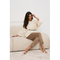 Bluza oversize z aplikacjami w kształcie róż i paskiem | Hurtownia online