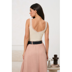 Prążkowany top z koronkowym wykończeniem | Hurtownia damska online