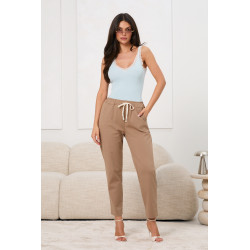 Spodnie o luźnym kroju z wiązaniem w pasie