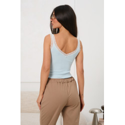 Prążkowany top z koronkowym wykończeniem | Hurtownia damska online