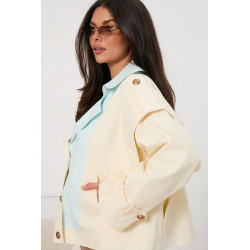 Kurtka typu trencz z kontrastową klapą i złotymi guzikami | Hurtownia online