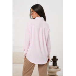 Koszula w paski z haftowanym kołnierzykiem i mankietami