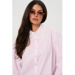 Koszula w paski z haftowanym kołnierzykiem i mankietami