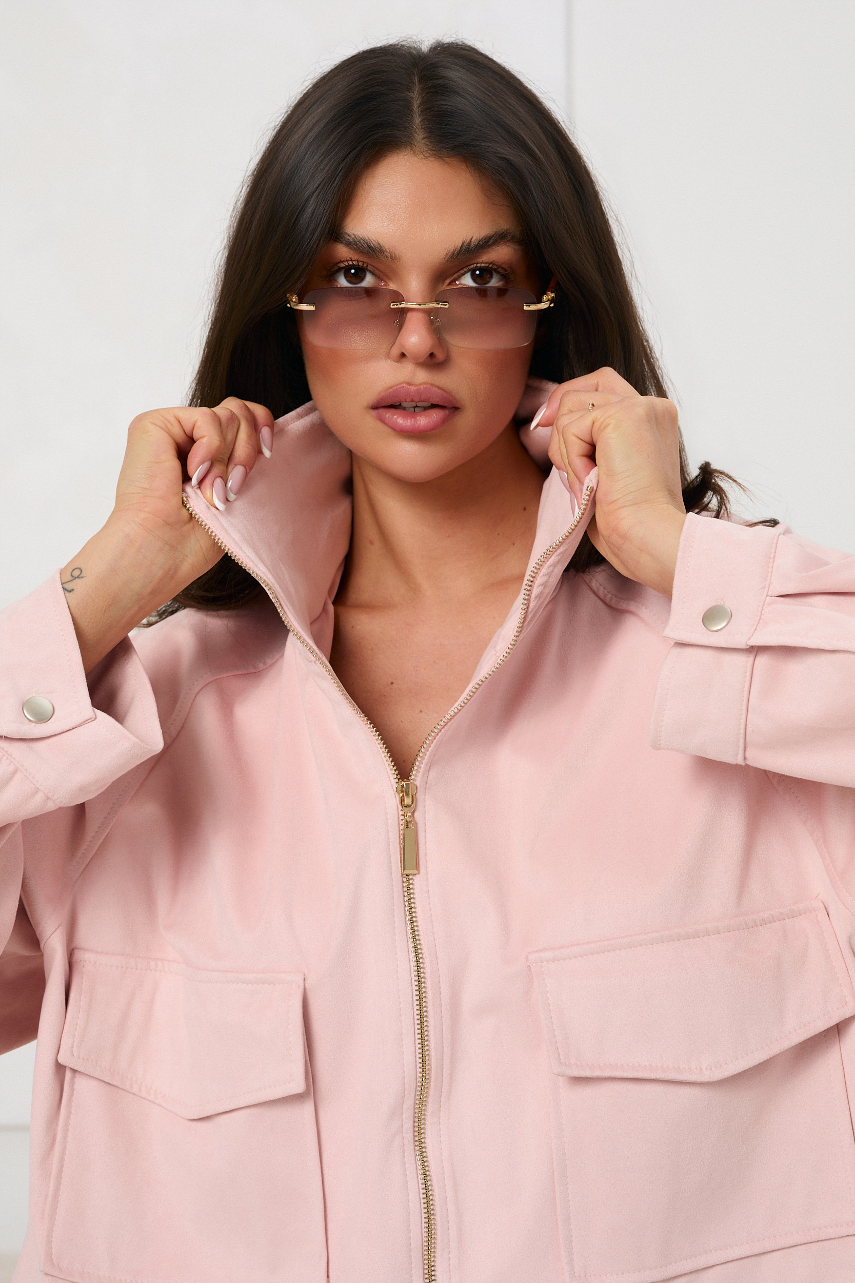 Zamszowa kurtka oversize z kieszeniami