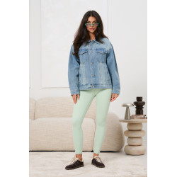 Kurtka jeansowa z malowanymi kwiatami na plecach | Hurtownia odzieży damskiej online