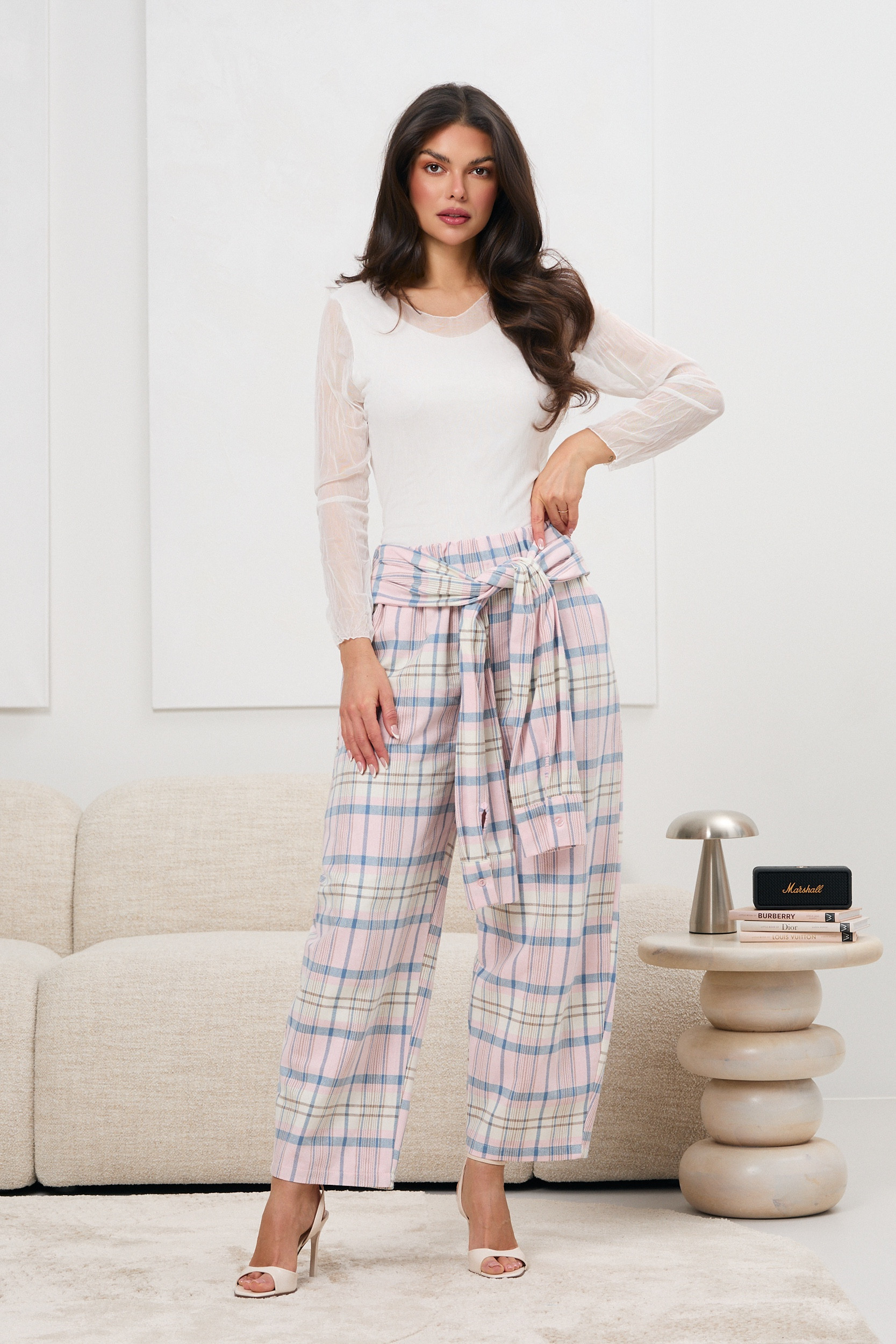 Spodnie w pastelową kratę z wiązaniem | Hurtownia odzieży damskiej online