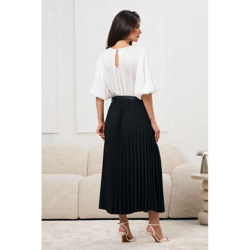 Plisowana spódnica z paskiem | Hurt odzieży damskiej dla sklepów internetowych