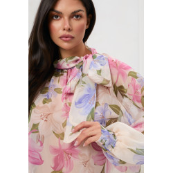 Bluzka szyfonowa w kwiaty z wiązaniem pod szyją | Hurtownia odzieży dla butików i sklepów