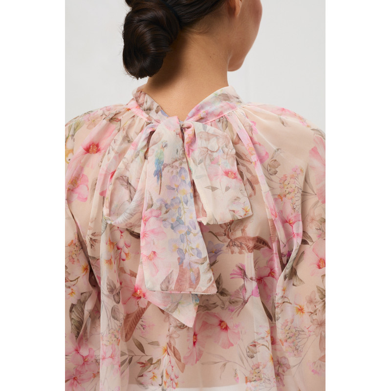 Bluzka w pastelowe kwiaty z falbanami | Modna odzież damska hurt