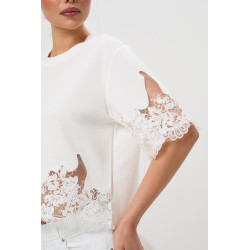 Bluzka z koronkowym wykończeniem i krótkim rękawem | Hurt odzieży włoskiej