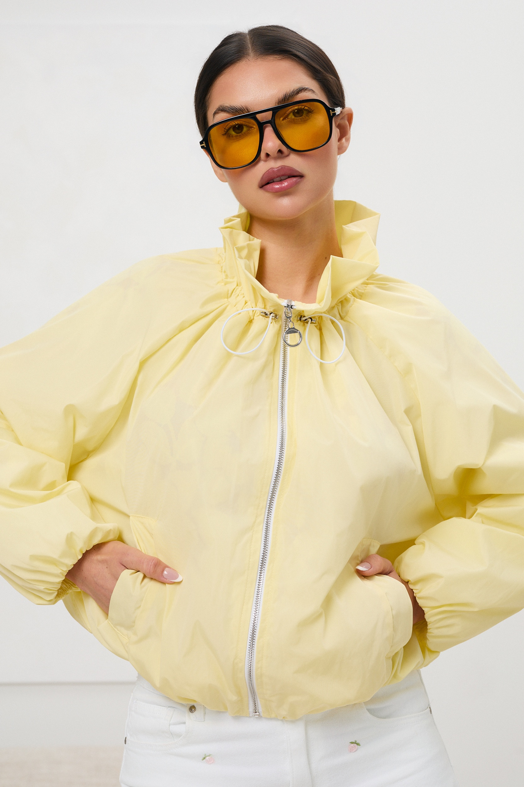 Kurtka wiatrówka z wysoką stójką | Hurtownia odzieży dla butiku