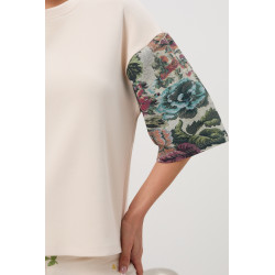 Bluzka z rękawami 3/4 w kwiatowy wzór | Hurtownia odzieży damskiej dla butiku