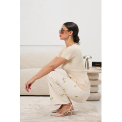 Prążkowana bluzka z koronkowym wykończeniem | Hurtownia odzieży na sztuki