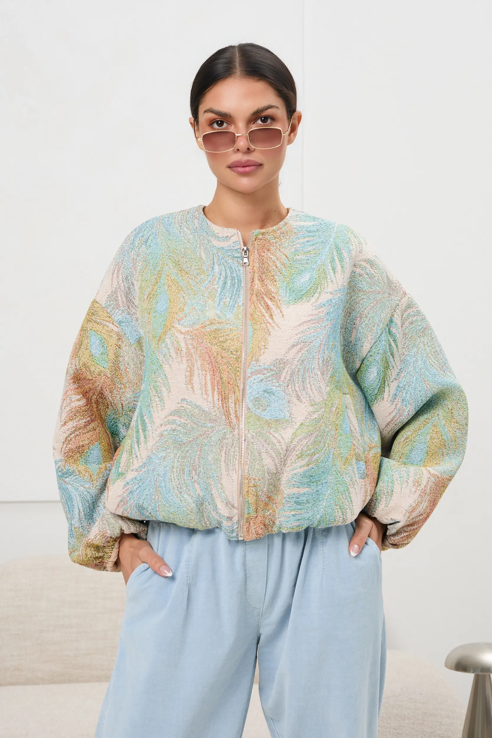 Pastelowa kurtka bomber na zamek | Hurtownia damska online