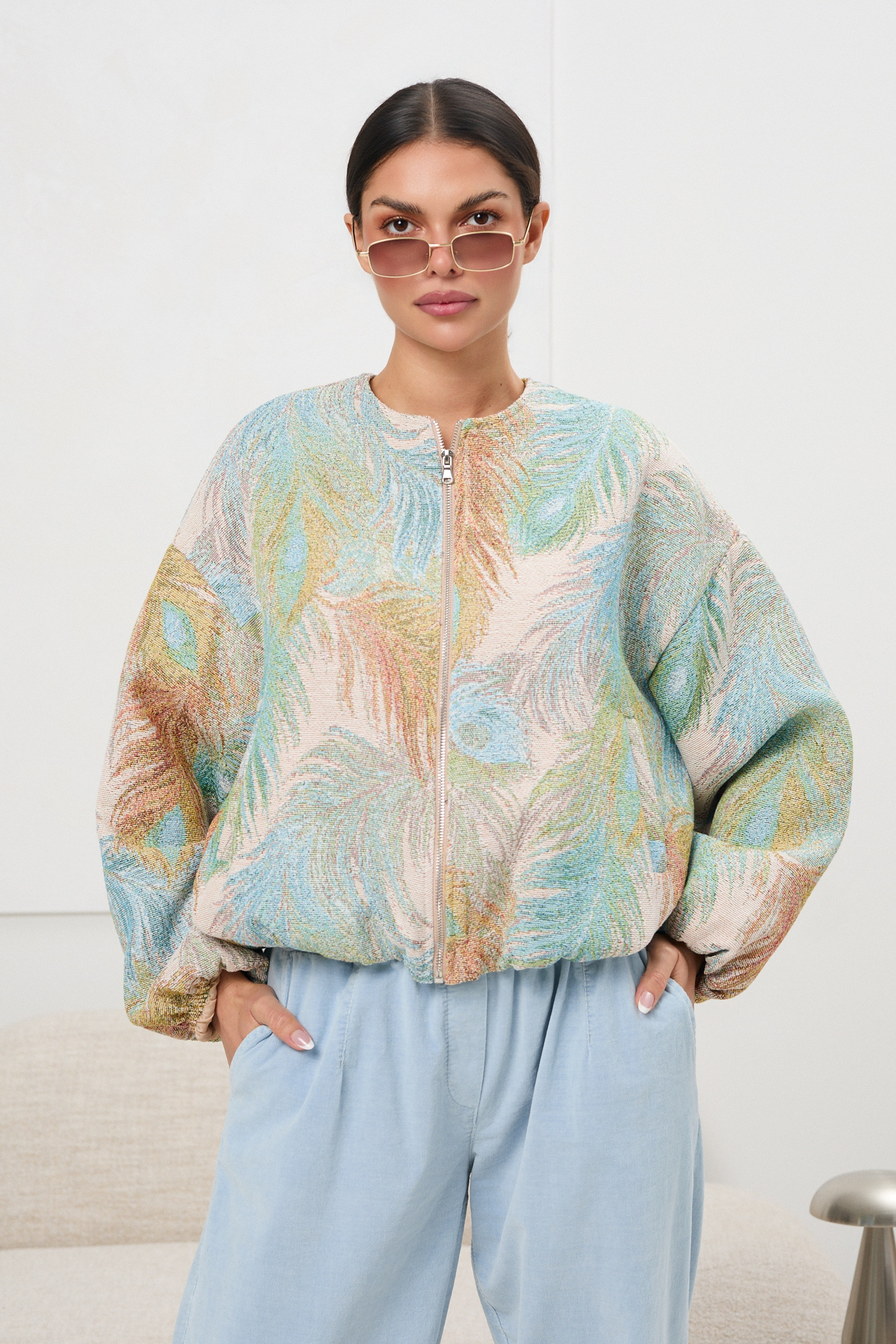 Pastelowa kurtka bomber na zamek | Hurtownia damska online