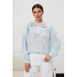 Bluzka z koronkowymi wstawkami | Hurtownia odzieży na sztuki