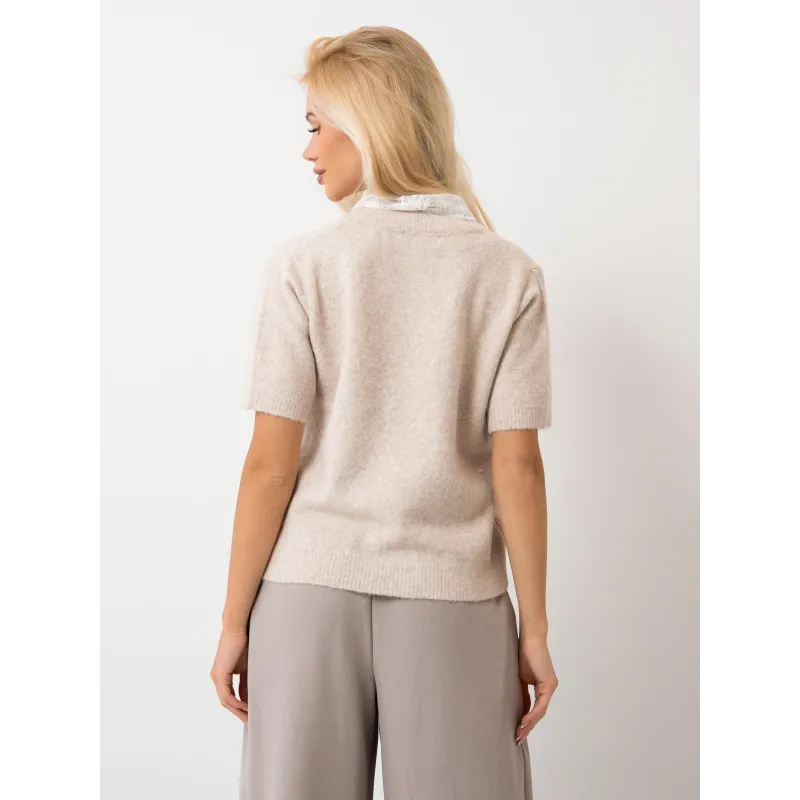 Sweter z koronkowym kołnierzem