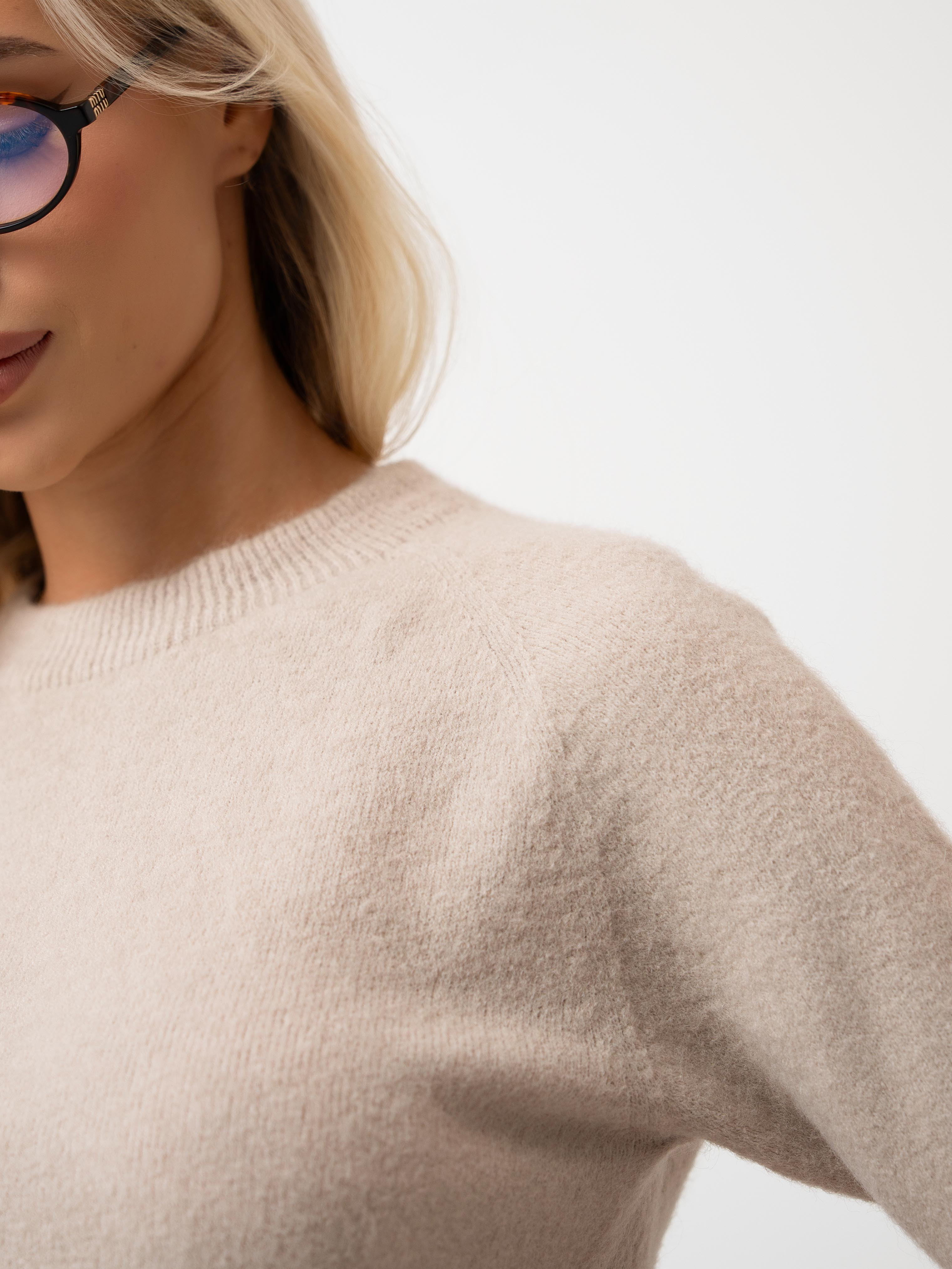 Dzianinowy sweter basic z krótkim rękawem