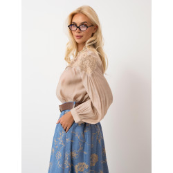 Bluzka z koronkowymi wstawkami | Hurtownia odzieży na sztuki