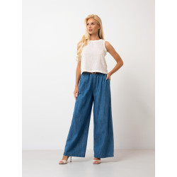 Jeansowe spodnie o prostym kroju z paskiem