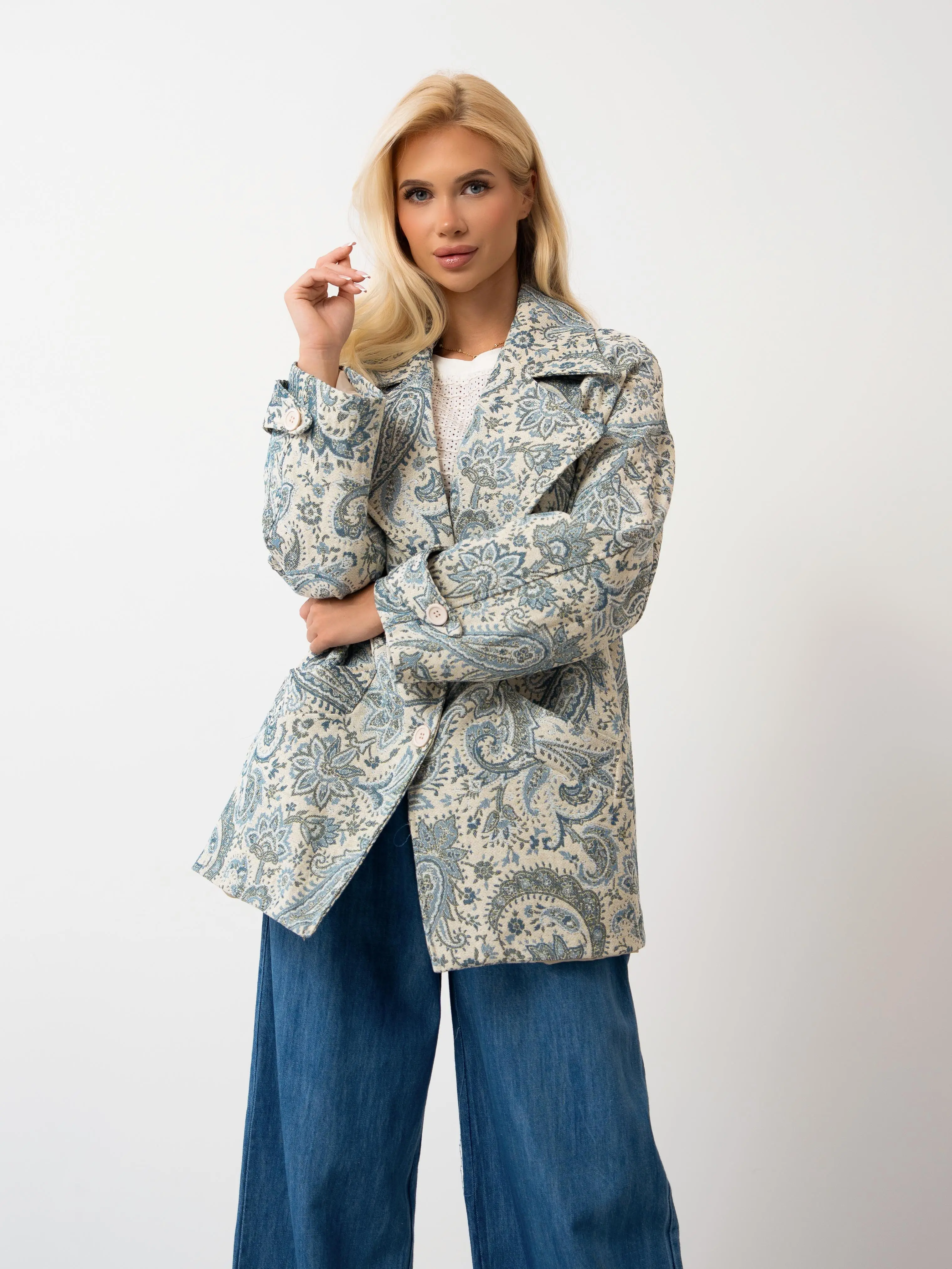 Oversize'owy płaszcz we wzór paisley