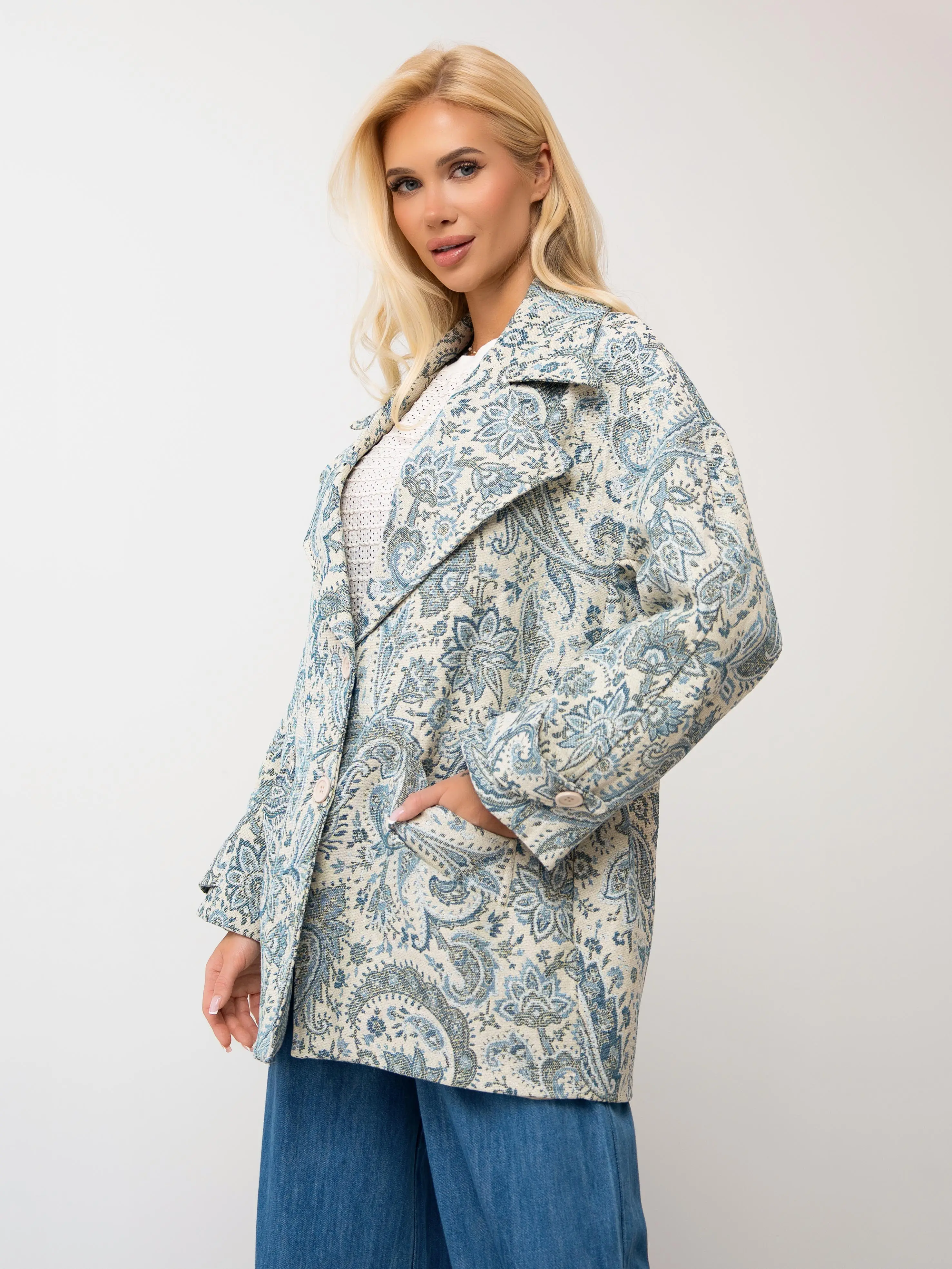 Oversize'owy płaszcz we wzór paisley