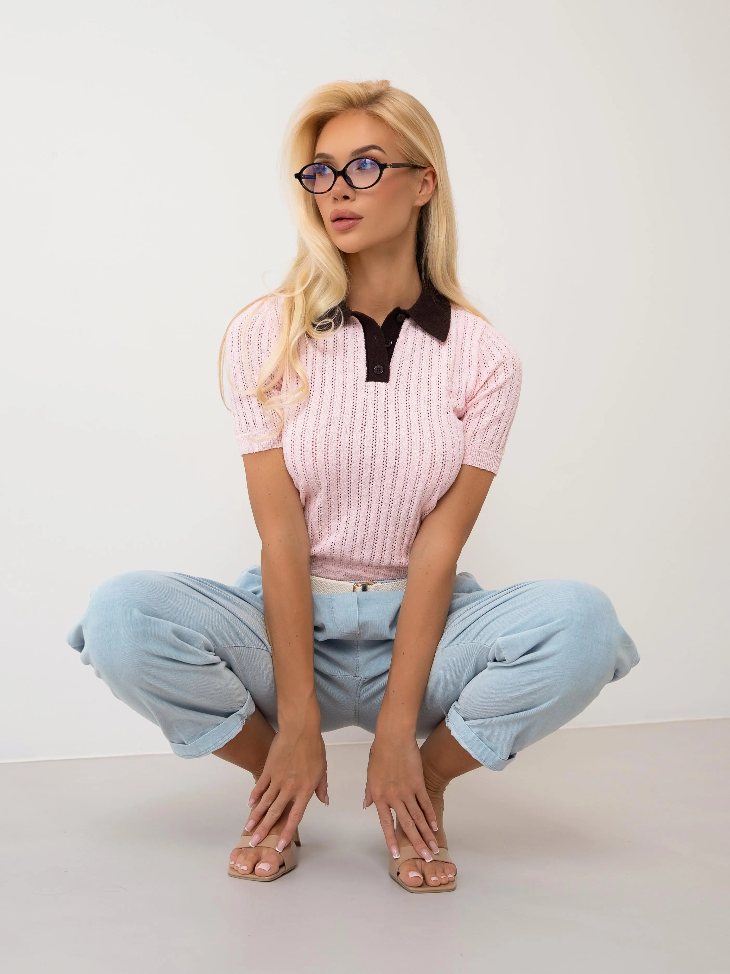 Ażurowa bluzka polo z krótkim rękawem