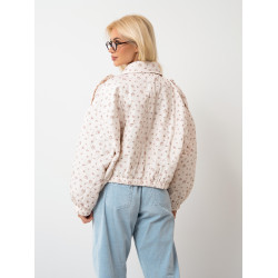 Pikowana kurtka w drobny kwiatowy wzór