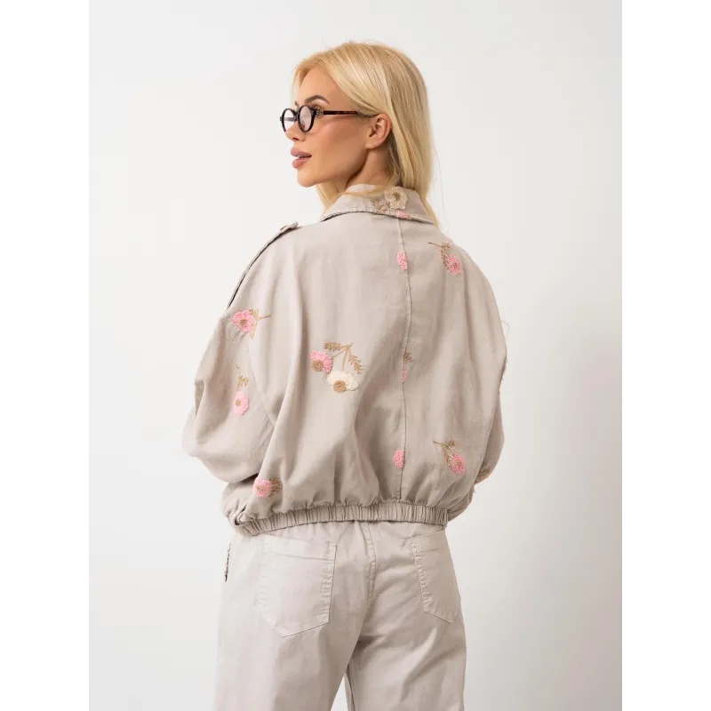 Luźna kurtka bomberka z haftem kwiatowym