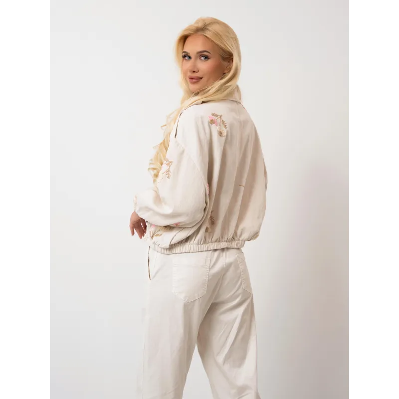 Luźna kurtka bomberka z haftem kwiatowym
