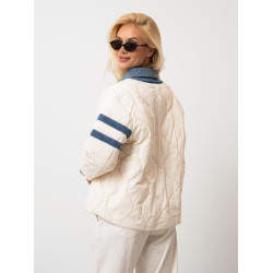 Pikowana kurtka z jeansowymi wstawkami