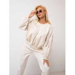 Bluzka z ozdobnymi haftowanymi rękawami | Sprzedaż hurtowa odzieży damskiej