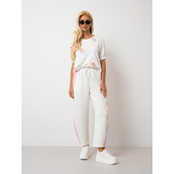 Luźne spodnie dresowe z lampasami