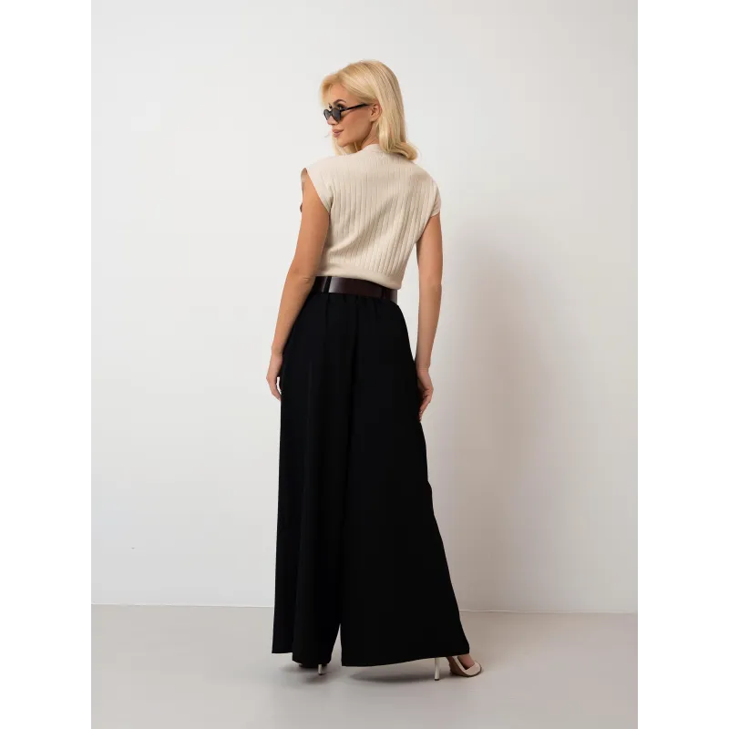 Szerokie spodnie typu palazzo z paskiem