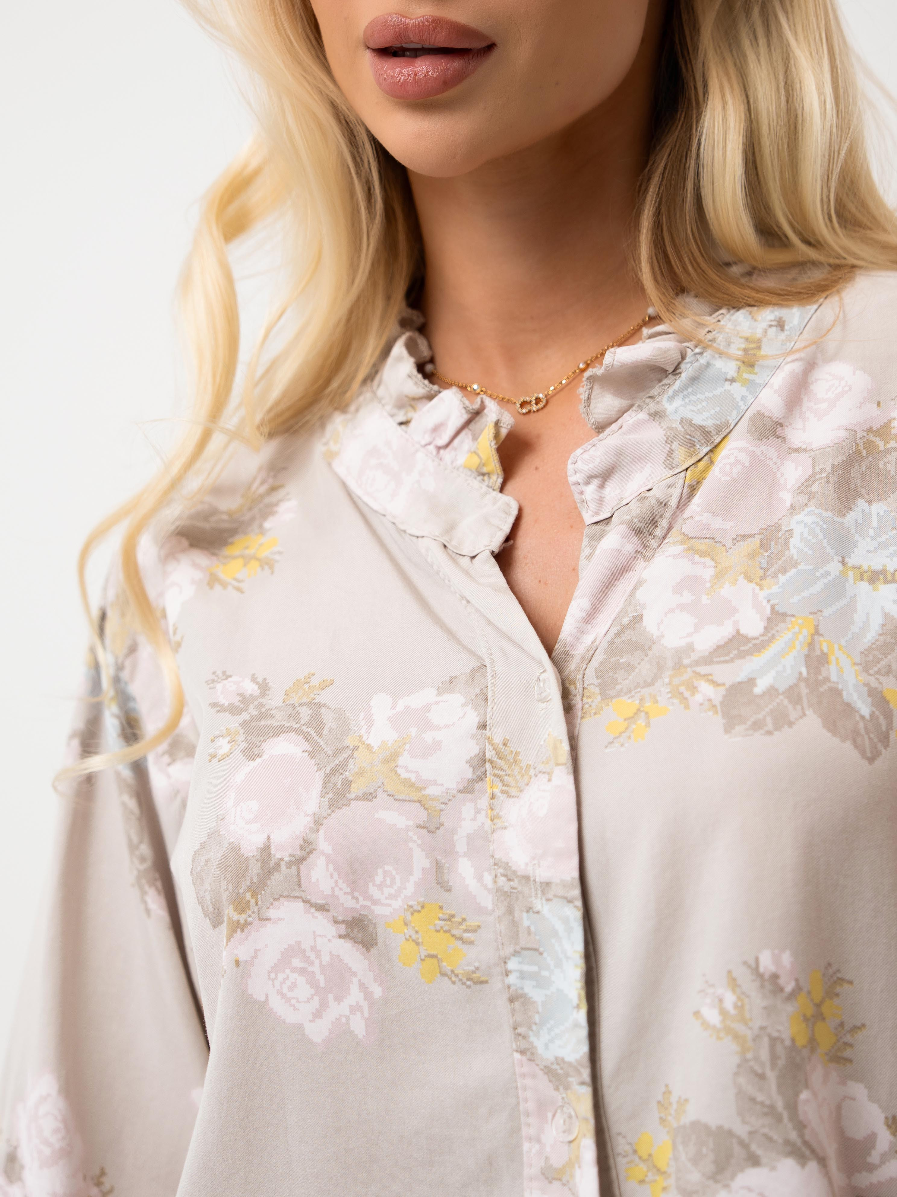 Koszula w pastelowe kwiaty z ozdobną stójką
