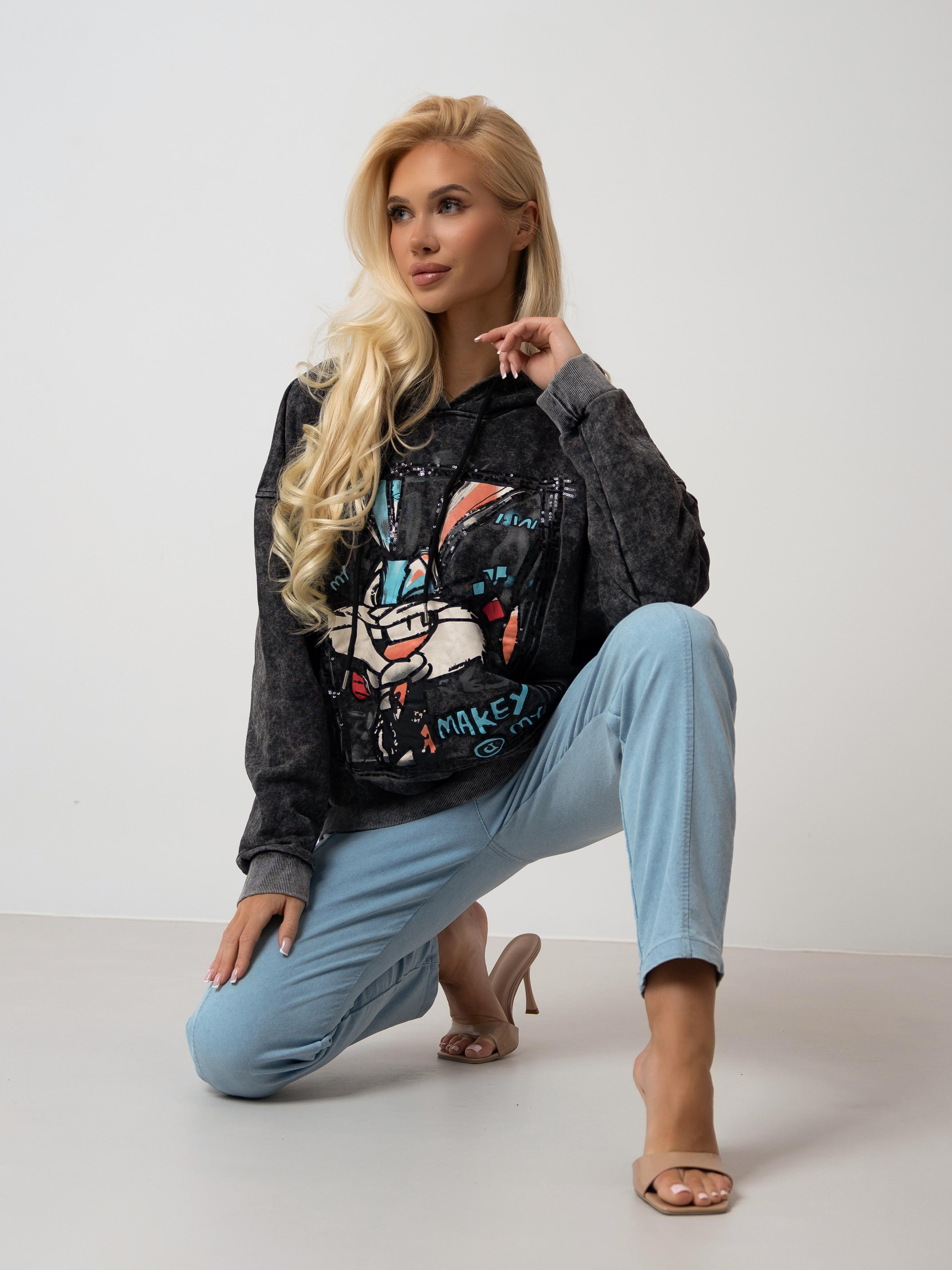 Bluza oversize z kapturem i motywem graficznym