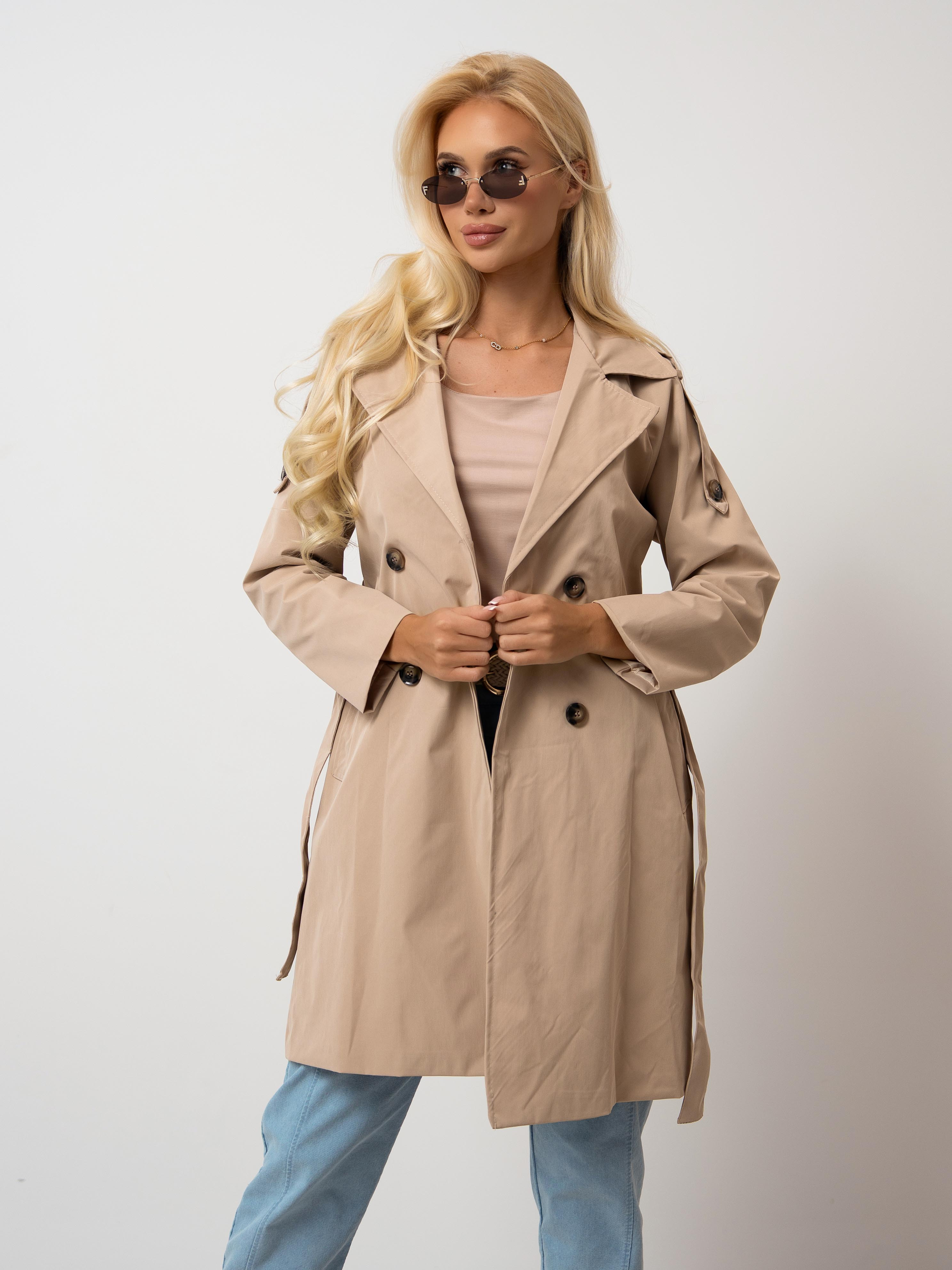 Dwurzędowy trencz z paskiem