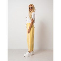 Luźne spodnie dresowe z lampasami