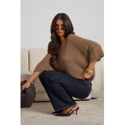 AŻUROWY SWETER O LUŹNYM KROJU