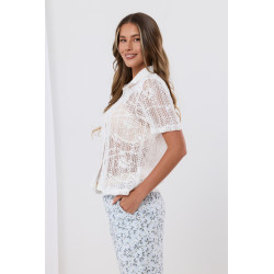 Ażurowa bluzka z krótkim rękawem o ozdobnym splocie