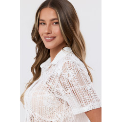 Ażurowa bluzka z krótkim rękawem o ozdobnym splocie