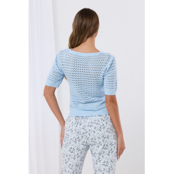 Ażurowy sweter z dekoltem V