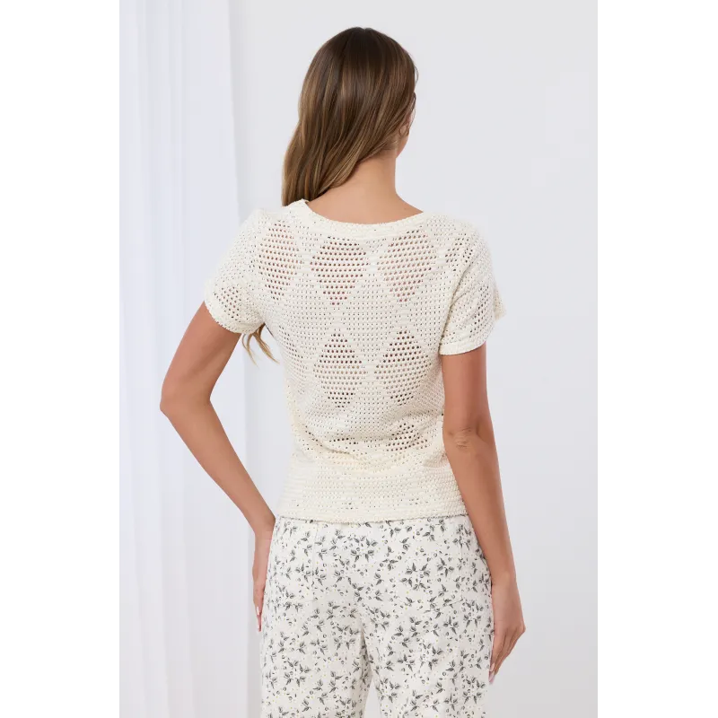 Ażurowa bluzka z krótkim rękawem i fakturą w romby