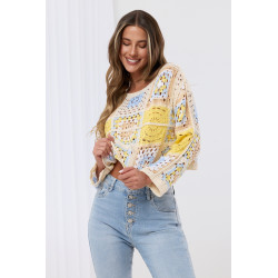 Szydełkowa bluzka typu crop top w stylu boho